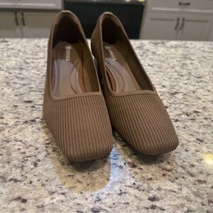 Elegant Brown Square-Toe Flats